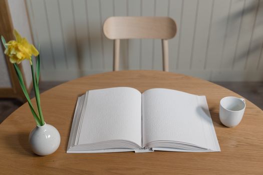 Narcis boek uitgelegd: de betekenis, samenvatting en waarom iedereen erover praat