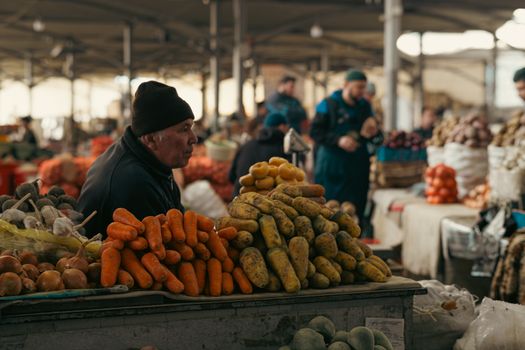 Worteldieet uitgelegd: werkt deze oranje afslankhype echt?