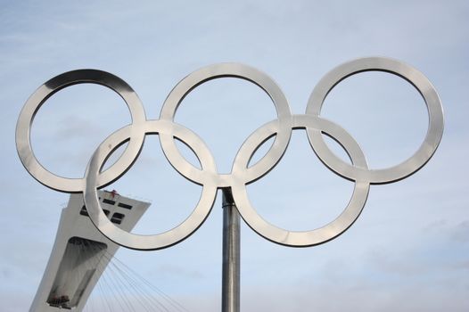Joep Wennemars olympische spelen: schaatser in oranje pak op de ijsbaan tijdens een krachtige sprintstart